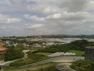 那覇市に隣接する豊見城市の風景