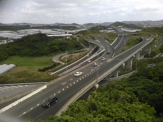 那覇市に隣接する豊見城市の風景