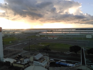 浦添市屋富祖辺りの風景