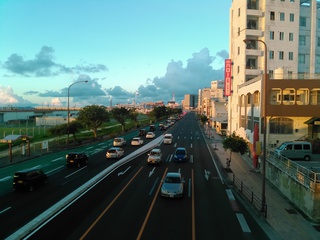 浦添市屋富祖辺りの風景