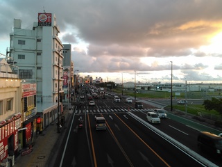 浦添市屋富祖辺りの風景