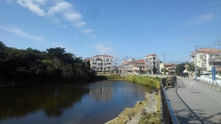 首里　龍潭通りの風景
