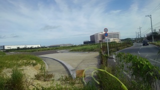 豊見城市与根内の旧両ゴルフ跡地へ
