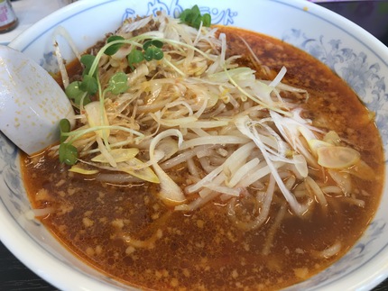 らーめんランドのうま辛ラーメン　～辛すぎない辛さが好き♪～