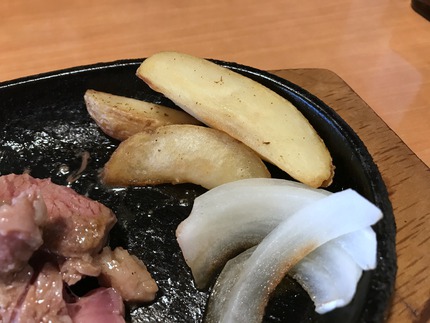 ランチタイムステーキ200ｇが1,000円♪　～喫茶とお食事処グランドストーン～