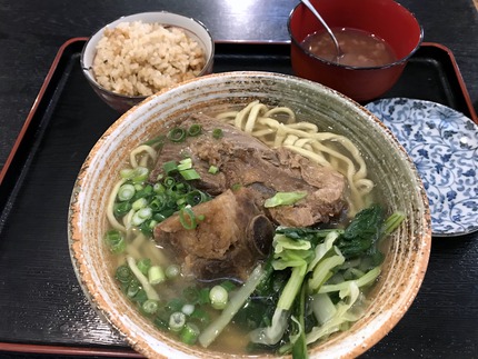 守礼そばの看板メニュー　～守礼そば～