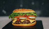 ハンバーガー食べたから乳腺炎になった？ 2023/08/20 17:00:00