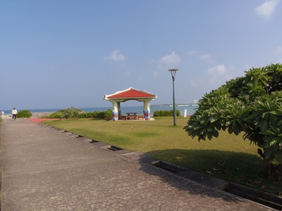 時々潮崎シテイの浜辺の公園に行きます