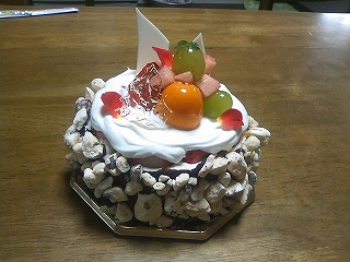 ル パティシエ ジョーギのケーキで誕生日 沖縄の平凡な日々