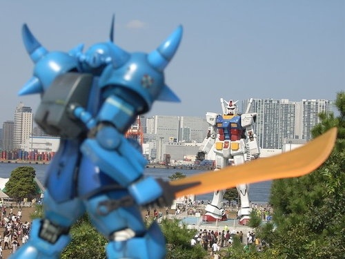 突然ですがガンダムとダイオウイカを比較するとちょっぴり自然が恐ろしくなる件です。