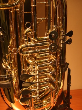 【TUBAという造形美】万人に伝わるかどうか分からない金管楽器の素晴らしさ、特にTUBAの金属管が魅せる造形美。3