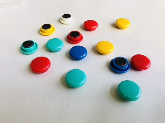 マグネットシートはケッコウー使えるよ。