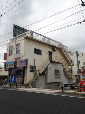 行ってみたらちょっと怖いかもしれない階段発見！_与那原三叉路付近！