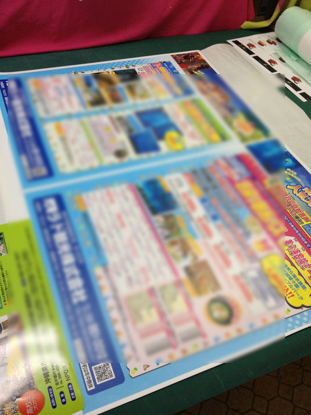 【本日のお仕事】記念集合写真のラミネートは減ってきましたが、それでも他のお仕事をどんどんいただいてます！