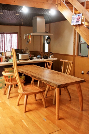長いダイニングテーブル 沖縄手作り木工家具 まっくる屋工房