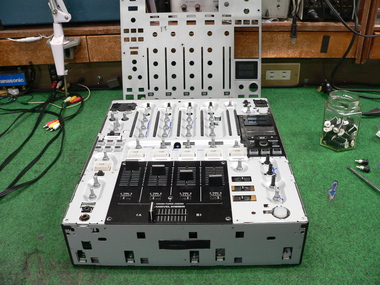 PIONEER パイオニア　ミキサー　DJM-900NXS2　ヘットフォンジャック分解修理、