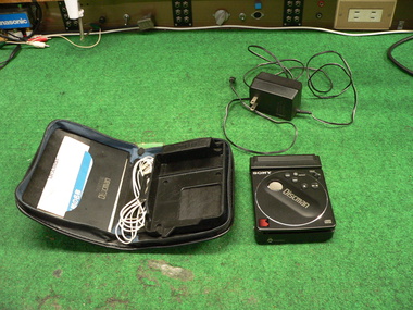 町田電化サービス｜家電 修理の公式ブログ:SONY Discman D-88 修理