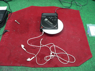 町田電化サービス｜家電 修理の公式ブログ:SONY Discman D-88 修理