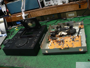 町田電化サービス｜家電 修理の公式ブログ:PIONEER CDJ-30 修理 大阪府