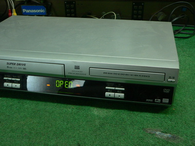 Panasonic DVD ビデオ NV-VP70 DVDデッキベース交換修理、他:町田電化 