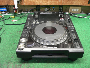 Pioneer CDJ-2000 動作品 修理履歴あり 町田電化サービス｜家電 修理の公式ブログ:PIONEER CDJ-2000 nexus