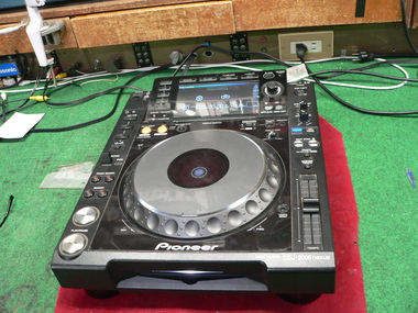 Pioneer CDJ-2000 動作品 修理履歴あり 町田電化サービス｜家電 修理の公式ブログ:PIONEER CDJ-2000 nexus