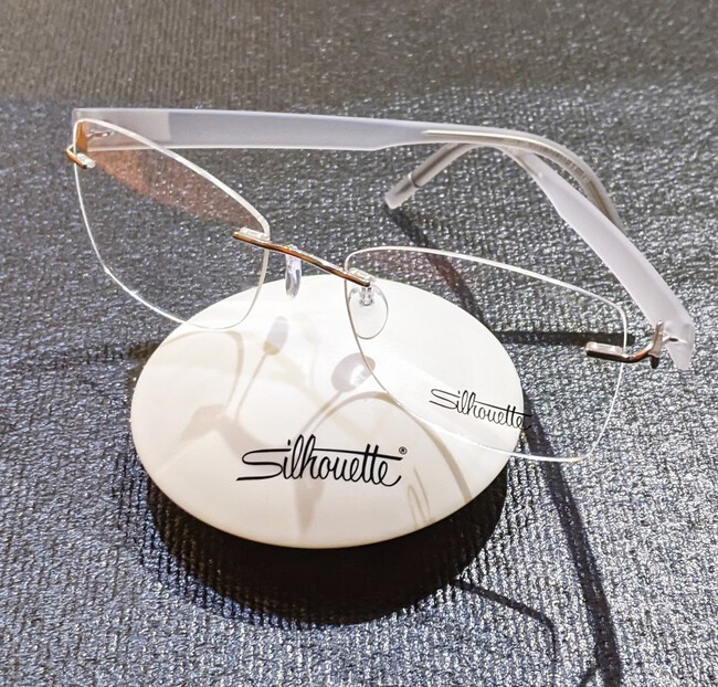 ヴィンテージメガネSilhouette 眼鏡フレーム 6204 リムレス 紫 オーストリア製