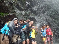 夏休みのご予約受付中！！沖縄自然体験やんばる滝リバートレッキング沢登りコース 2019/07/28 07:13:32