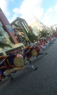 一万人のエイサー踊り隊