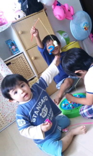 義兄ファミリー宅キッズコーナーで 2011/11/02 13:17:26