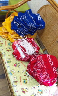バンダナ帽子作り〜 2011/11/01 15:01:43