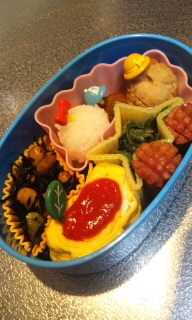 お弁当（お友達と仲良く♪） 2012/02/21 21:20:37