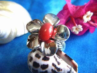 さんごと花のボリュームリング