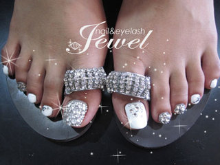 Nail Eyelash ジュウェル まだまだ人気のペディキュア