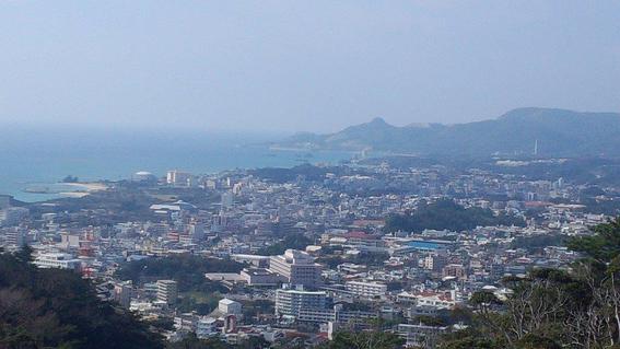 名護市街
