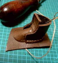 ミニチュア革ブーツ作り方コレって手抜き でも完成する 革遊び的レザークラフトとか