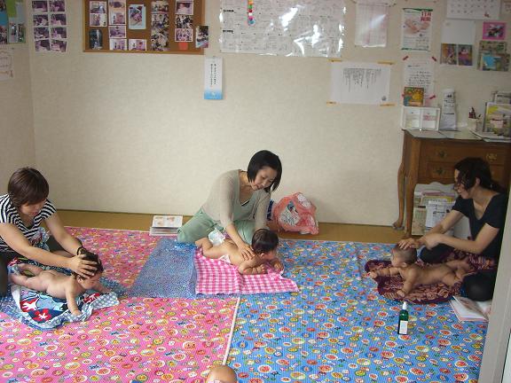 わらべうたベビーマッサージ3回コース4月クラス開催沖縄 ベビーマッサージ 子育てまなびの家 ふちゅくる。