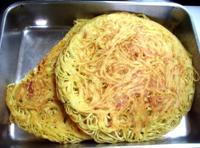 スパゲッティのオムレツ