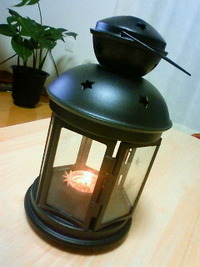 台風とランタン 2011/09/21 21:10:51