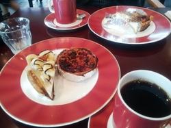 カフェでタルト～♪