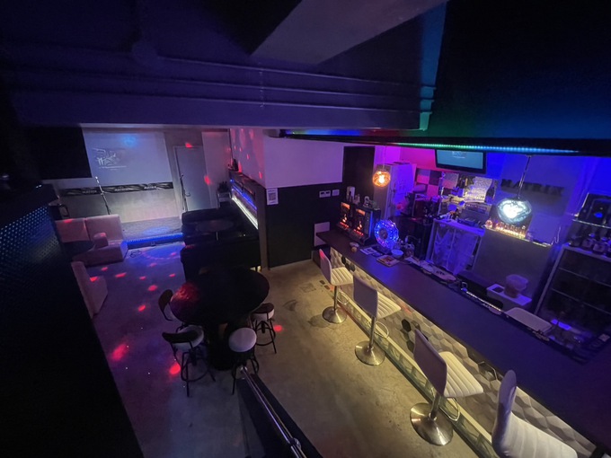 居抜カラオケ・ダーツBAR