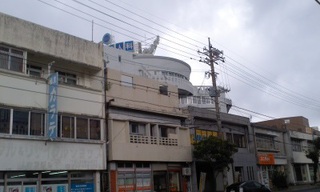 コザ十字路店の場所