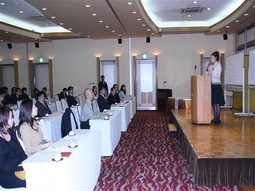歌っちゃいました！なんと・・・新春講演会で♪前半
