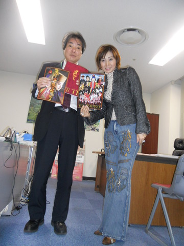 昨日のお洋服★テンペスト観劇直後、駆け込んだ県事務所にて