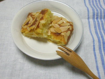 アーモンドクリームパイ