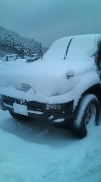 猛吹雪スノー