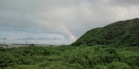 雲の合間から虹