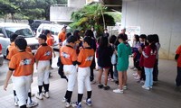 ももやま通りの美化作業 2011/03/28 21:41:35