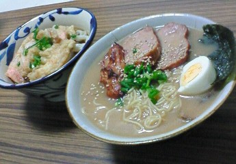 らーめんＶＳうどん。