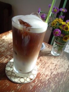 カフェ。